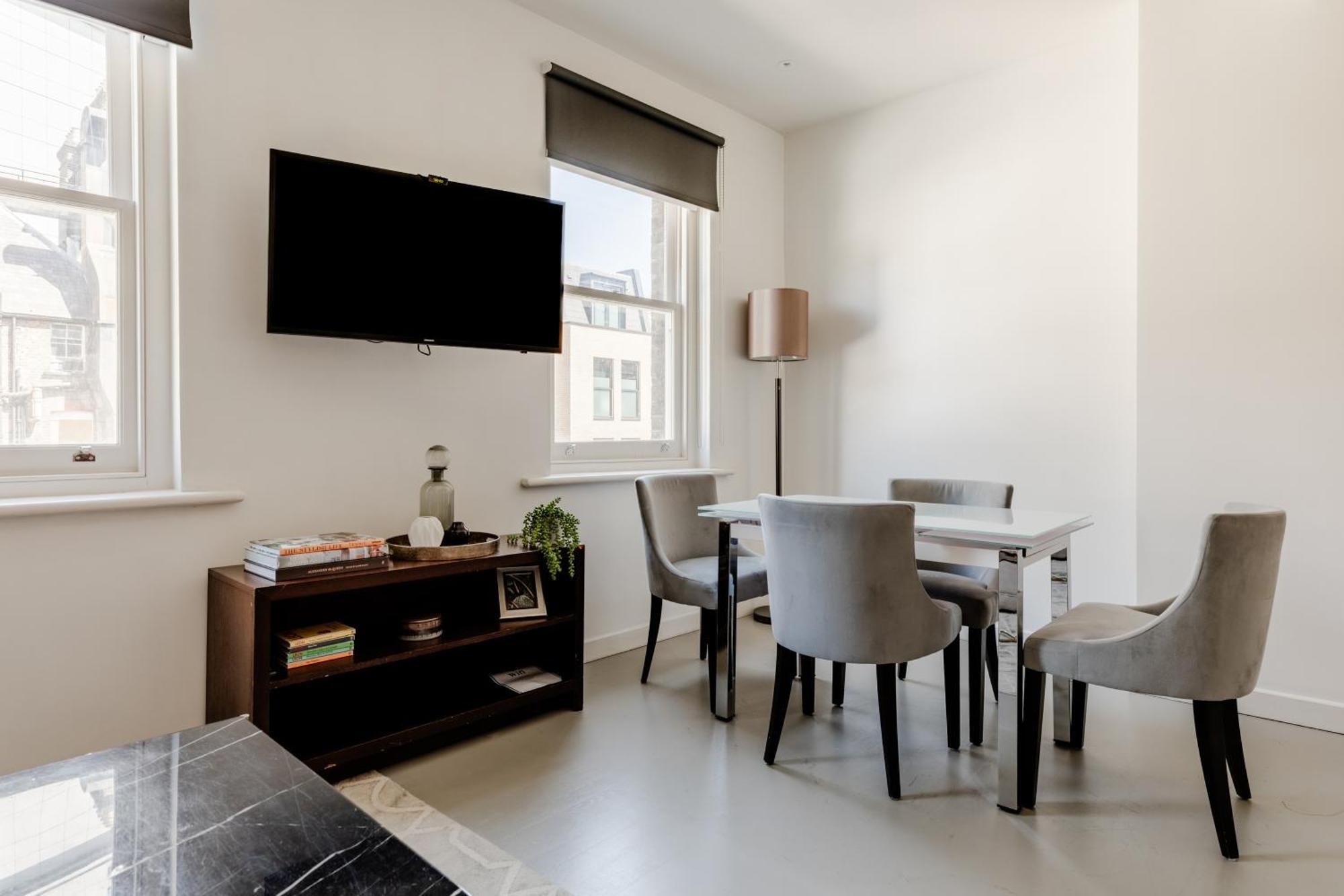 High Street Kensington Apartments ロンドン 部屋 写真