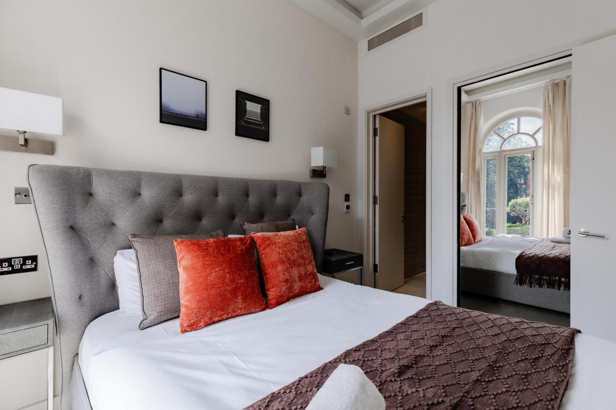 High Street Kensington Apartments ロンドン 部屋 写真