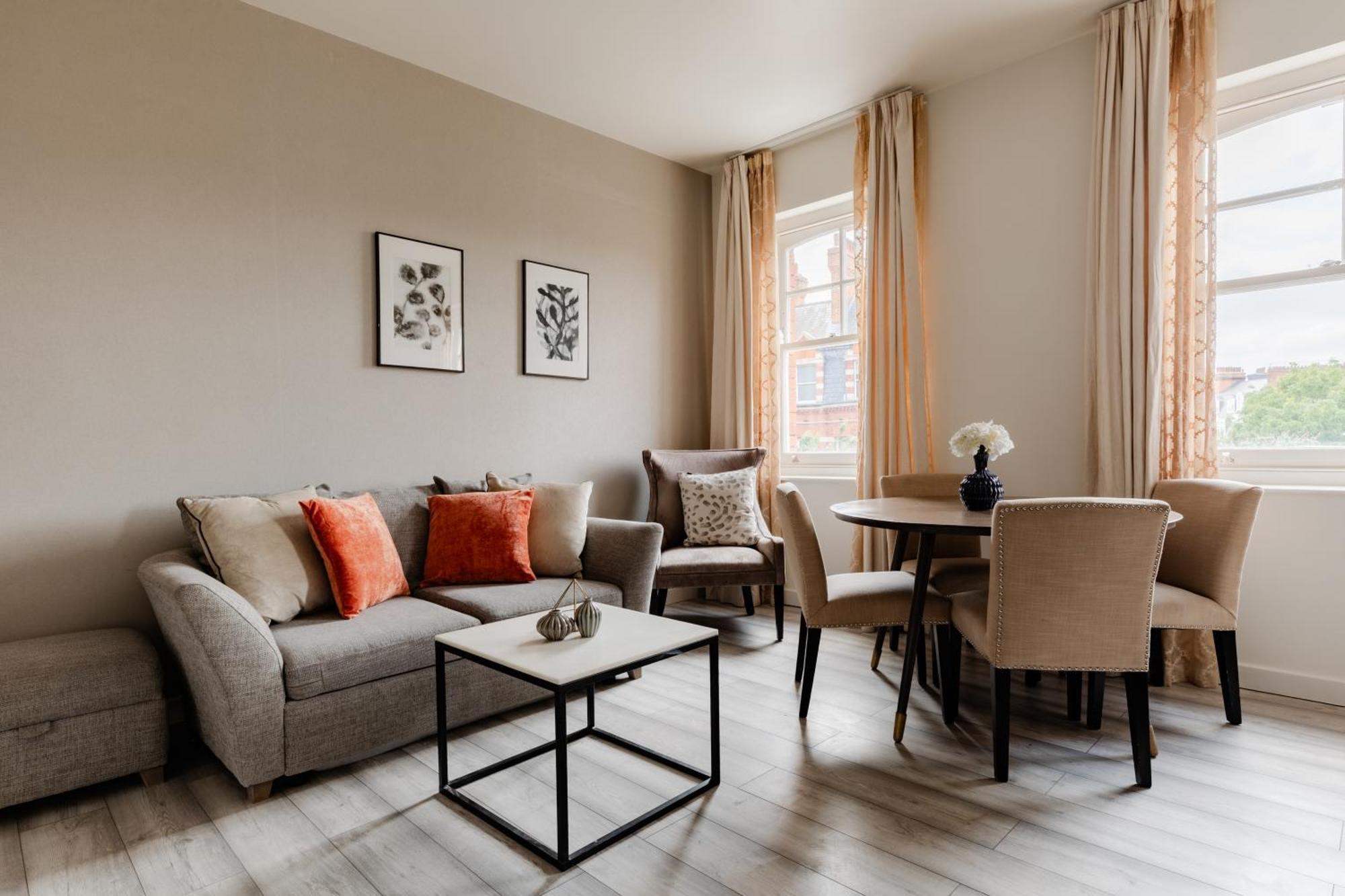 High Street Kensington Apartments ロンドン 部屋 写真